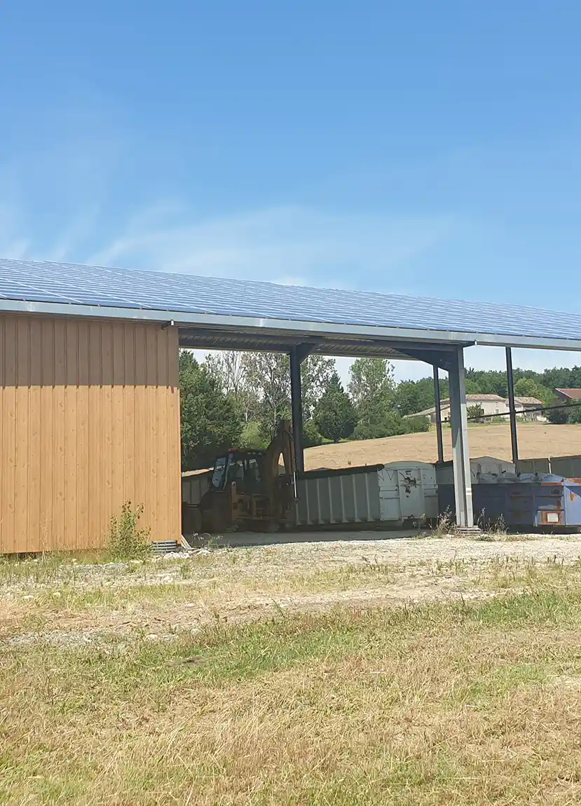 panneau solaire agen hangar
